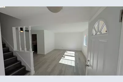 1387 Del Rio Cir #B, Concord, CA 94518 - Photo 5