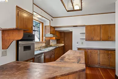 2714 Woolsey St, Berkeley, CA 94705 - Photo 17