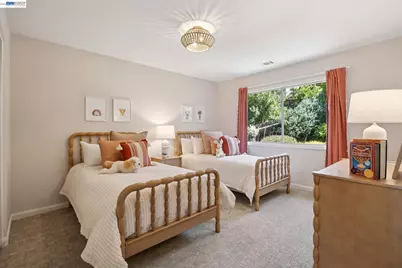 1028 Aquarius Way, Oakland, CA 94611 - Photo 45