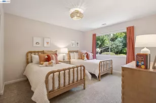 1028 Aquarius Way, Oakland, CA 94611 - Photo 45