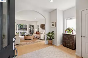 1028 Aquarius Way, Oakland, CA 94611 - Photo 11