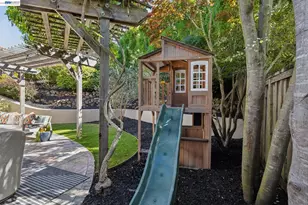 1028 Aquarius Way, Oakland, CA 94611 - Photo 55