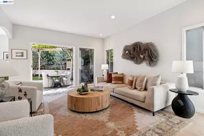 1028 Aquarius Way, Oakland, CA 94611 - Photo 13