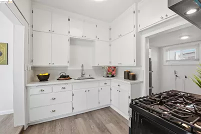 3007 Bona St, Oakland, CA 94601 - Photo 13