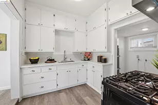 3007 Bona St, Oakland, CA 94601 - Photo 13