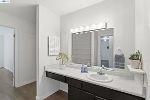 955 Shorepoint Ct, Alameda, CA 94501 - Photo 13