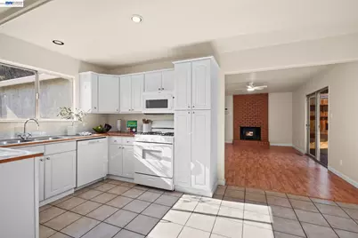 1334 Aster Dr, Antioch, CA 94509 - Photo 9