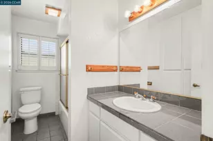 2356 Golden Bear Cir, Stockton, CA 95209 - Photo 23