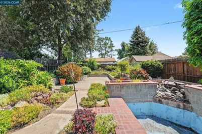 2356 Golden Bear Circle, Stockton, CA 95209 - Photo 29