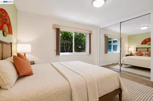 55 Asilomar Cir, Oakland, CA 94611 - Photo 17