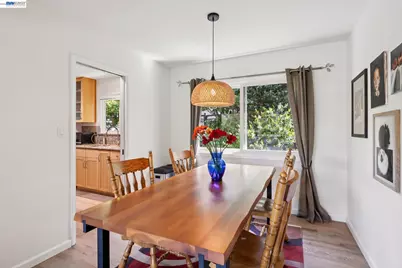 55 Asilomar Cir, Oakland, CA 94611 - Photo 9