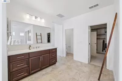 1111 Jacobs Dr, Mountain House, CA 95391 - Photo 29