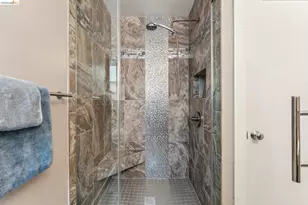 2028 Damuth, Oakland, CA 94602 - Photo 31