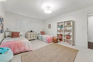 2028 Damuth, Oakland, CA 94602 - Photo 33