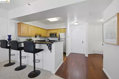 6363 Christie Ave #2701, Emeryville, CA 94608 - Photo 3
