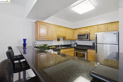 6363 Christie Ave #2701, Emeryville, CA 94608 - Photo 11