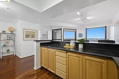 6363 Christie Ave #2701, Emeryville, CA 94608 - Photo 15
