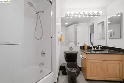 6363 Christie Ave #2701, Emeryville, CA 94608 - Photo 25