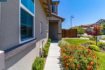 1393 Jamboree Dr, Fairfield, CA 94533 - Photo 7