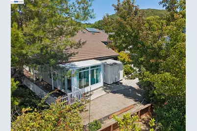 4618 Setting Sun Dr, Richmond, CA 94803 - Photo 9