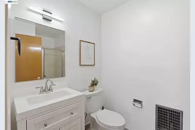 243 Castro St, San Leandro, CA 94577 - Photo 13