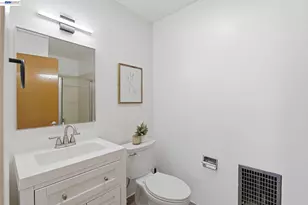 243 Castro St, San Leandro, CA 94577 - Photo 13