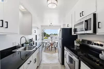 243 Castro St, San Leandro, CA 94577 - Photo 7