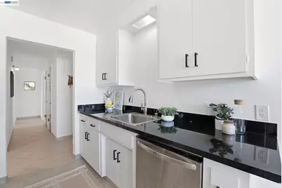 243 Castro St, San Leandro, CA 94577 - Photo 9