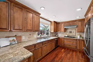 2 Wildwood Pl, Pleasant Hill, CA 94523 - Photo 13