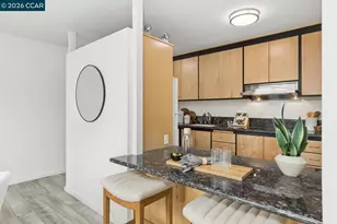 3945 Harrison St, Oakland, CA 94611 - Photo 11