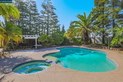 4321 Gold Run Dr, Oakley, CA 94561 - Photo 33