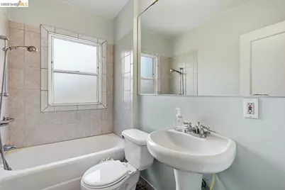 1045 Stanford Ave #2, Oakland, CA 94608 - Photo 23