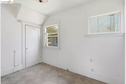 1045 Stanford Ave #2, Oakland, CA 94608 - Photo 17