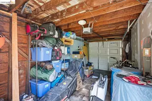 1045 Stanford Ave, Oakland, CA 94608 - Photo 25