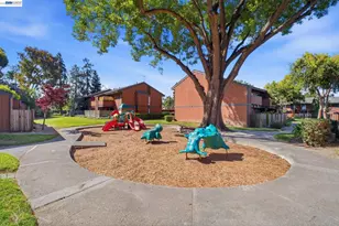 38623 Cherry Ln, Fremont, CA 94536 - Photo 23