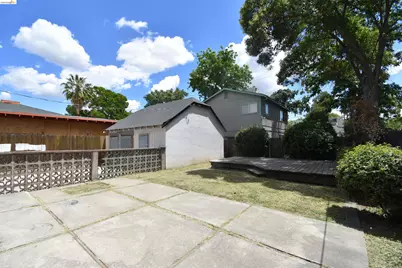 520 Harding Way, Stockton, CA 95204 - Photo 3