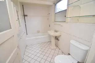 520 Harding Way, Stockton, CA 95204 - Photo 27
