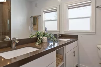 2214 Curtis St, Berkeley, CA 94702 - Photo 11