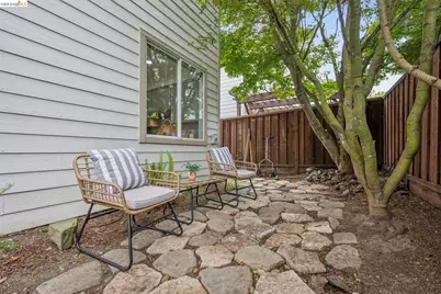 25 Farallon Ct, Richmond, CA 94804 - Photo 43