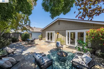 135 Avington Rd, Alameda, CA 94502 - Photo 33