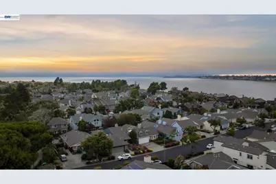 135 Avington Rd, Alameda, CA 94502 - Photo 43