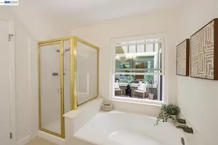 135 Avington Rd, Alameda, CA 94502 - Photo 31