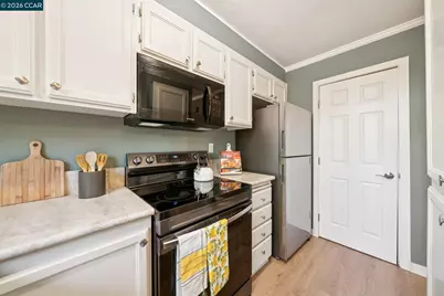 225 Mayhew Way #5, Walnut Creek, CA 94597 - Photo 11