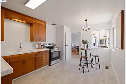 15512 Farnsworth St, San Leandro, CA 94579 - Photo 11