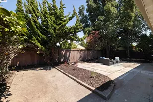 15512 Farnsworth St, San Leandro, CA 94579 - Photo 19