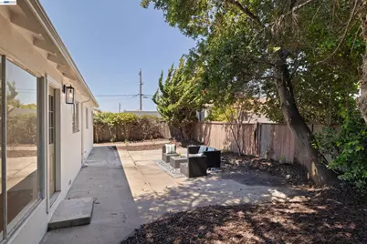 15512 Farnsworth St, San Leandro, CA 94579 - Photo 17