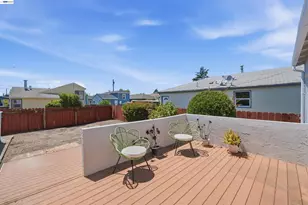 10517 Voltaire Ave, Oakland, CA 94603 - Photo 23