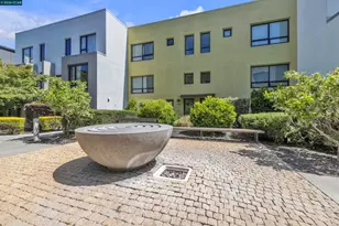 405 Palisade Dr, Oakland, CA 94607 - Photo 29