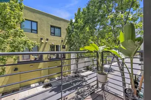 405 Palisade Dr, Oakland, CA 94607 - Photo 19