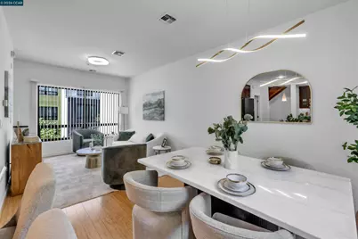 405 Palisade Dr, Oakland, CA 94607 - Photo 9
